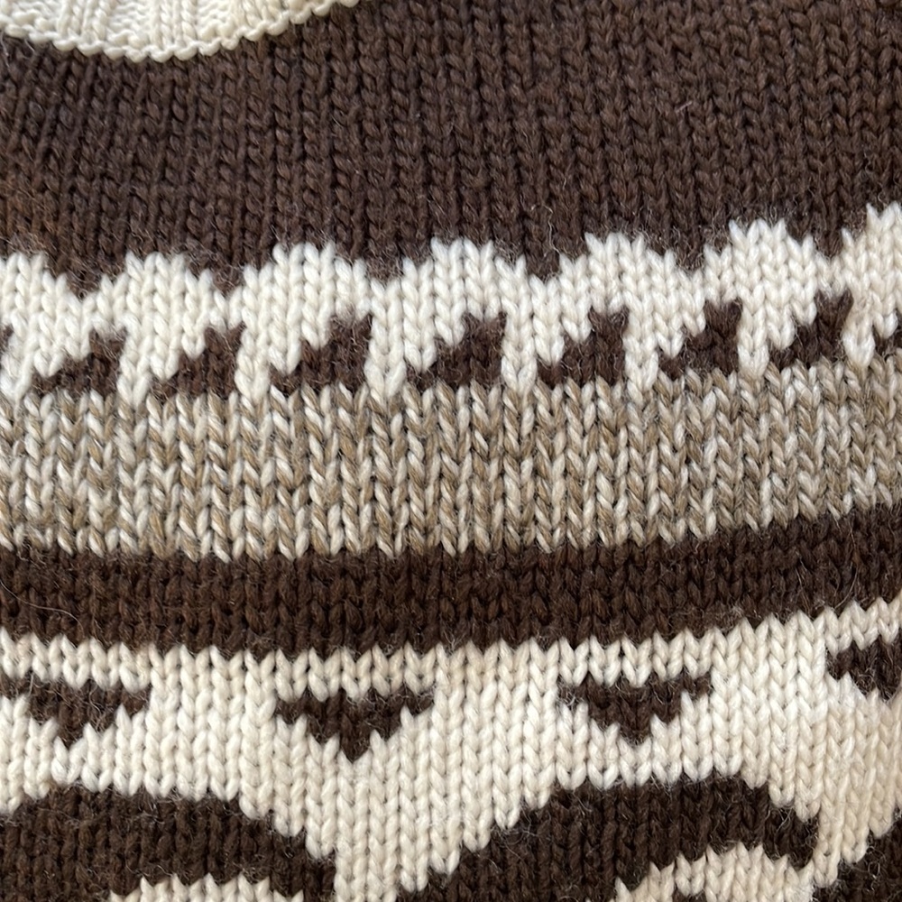 Sweater - Picture 5 of 6